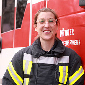 Heike Liesch ist die erste Frau bei der Trierer Berufsfeuerwehr. Damit erfüllte sie sich einen langgehegten Traum. 