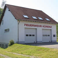 Frontansicht des Gerätehauses der Freiwilligen Feuerwehr Kürenz.