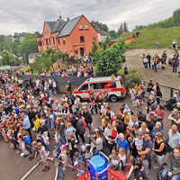 Auf dem Gelände der Freiwilligen Feuerwehr Olewig sind hunderte Menschen zum Tag der offenen Tür gekommen.